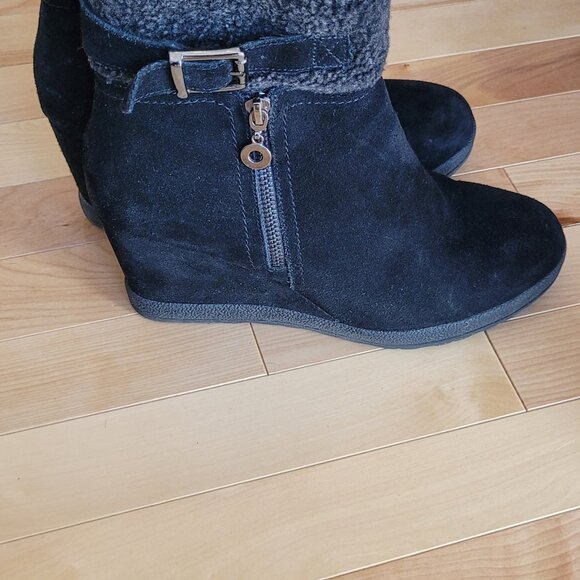 Banff Trail Suede Boots - Picture 8 of 9